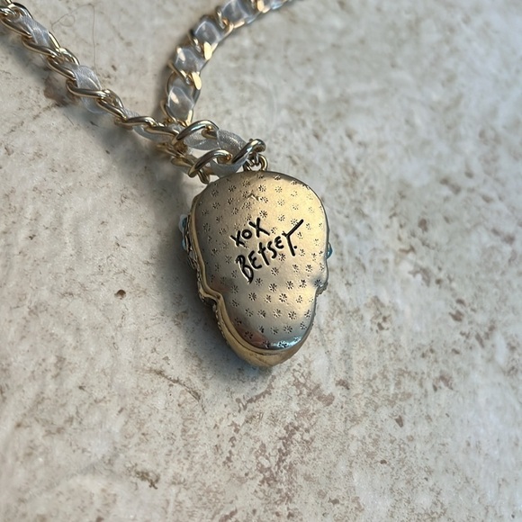 Betsey Johnson Rhinestone Skull necklace NEW - Picture 6 of 7